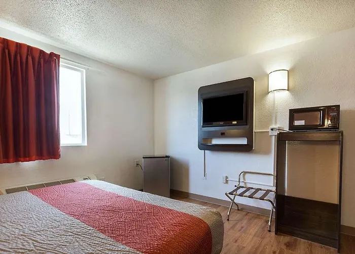 6 Lincoln. Il Hotel *