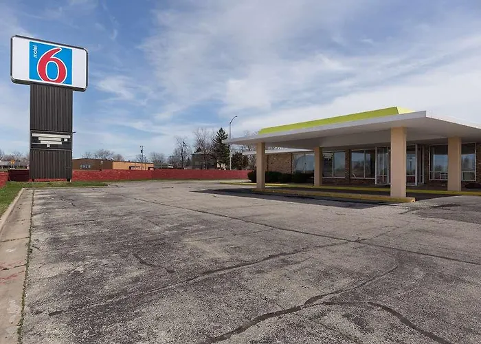 Hotel 6 Lincoln. Il *